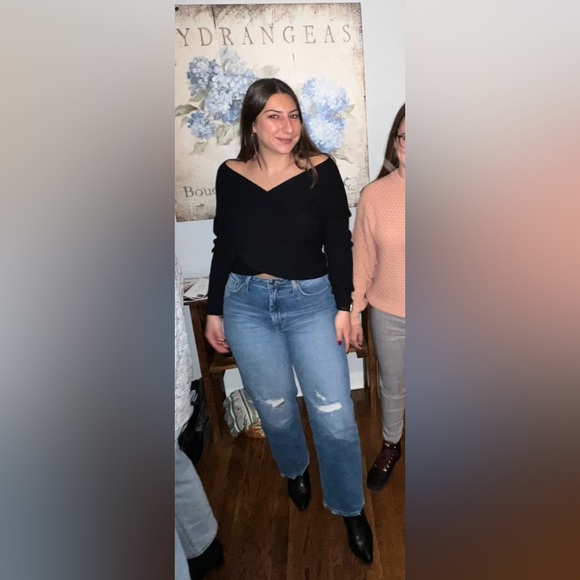 High rise flare ripped jeans. Not cropped. - Picture 3 of 3